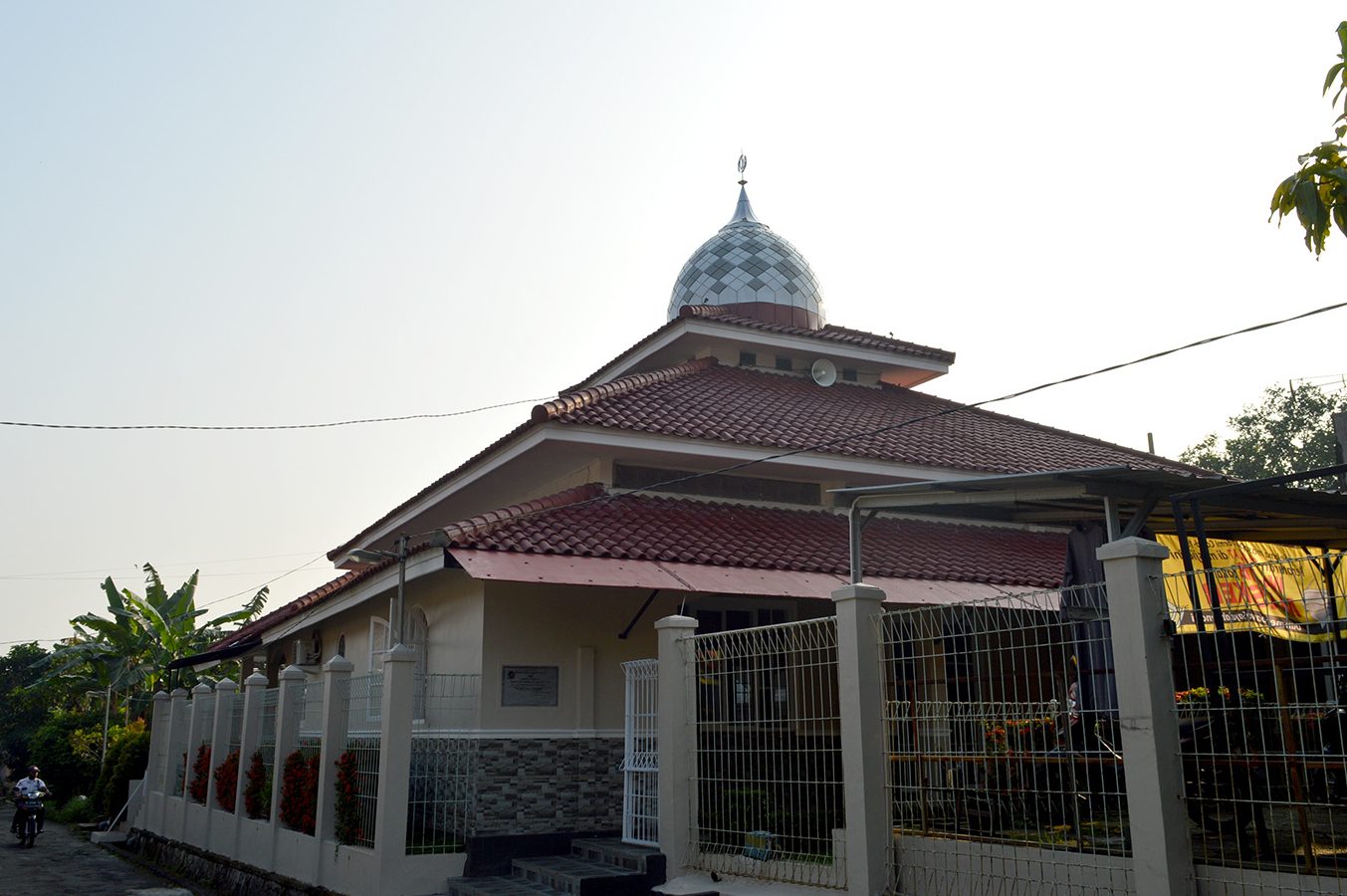 Masjid Jami Al Hikmah: Jembatan Kualitas untuk Bisnis Cilacap